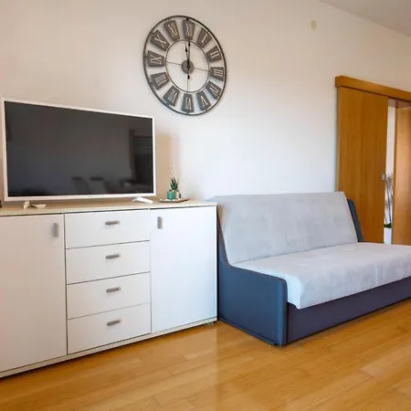 Ivana - Sea View Apartment With Garage Makarska Exterior photo